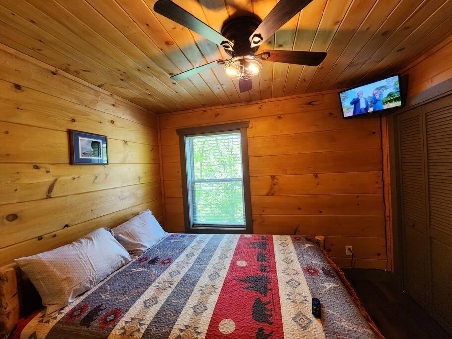 Dancing Bear Cabin- Relax & Enjoy! Sevierville Bagian luar foto
