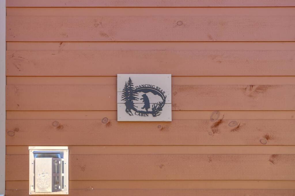 Dancing Bear Cabin- Relax & Enjoy! Sevierville Bagian luar foto