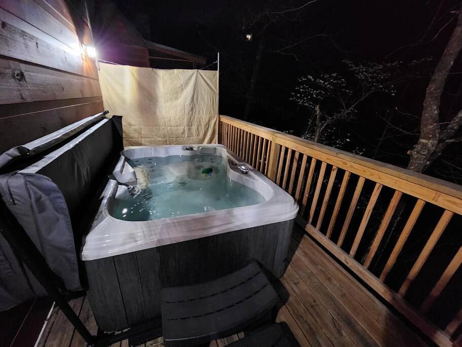 Dancing Bear Cabin- Relax & Enjoy! Sevierville Bagian luar foto