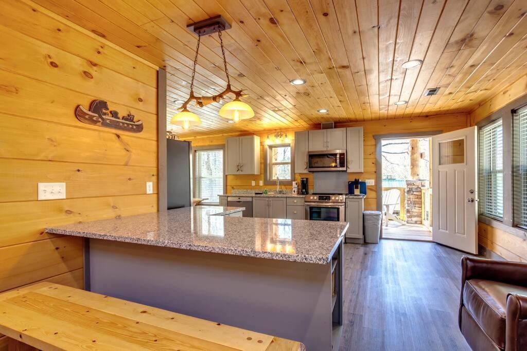 Dancing Bear Cabin- Relax & Enjoy! Sevierville Bagian luar foto